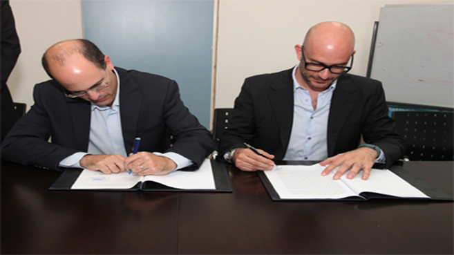 Firma del acuerdo Israel-Telefónica